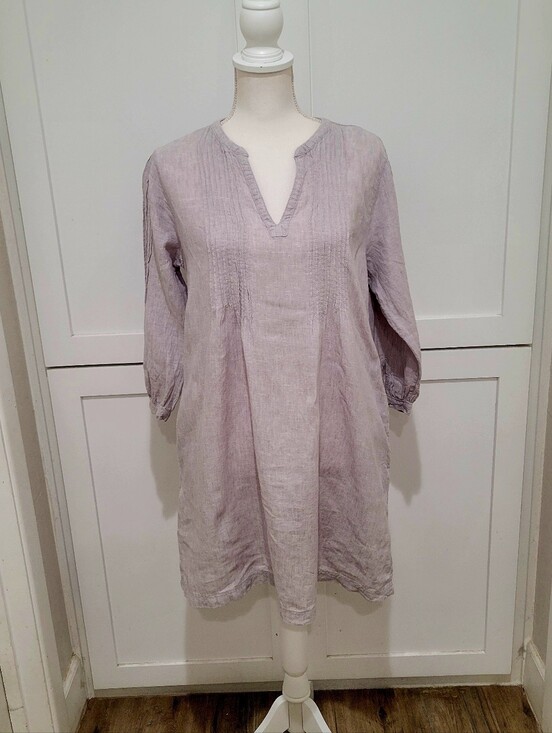 Tahari Tops - Tahari 100% Linen Light Gray Long Sleeve Pintuck Tunic Top | Size Medium
